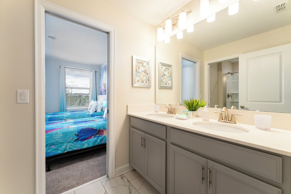 Magical 6BR Villa Pool Themed Room