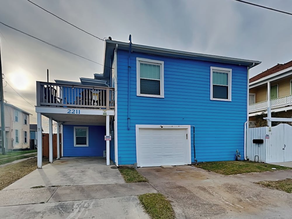 Seawall Celebration Manor by Ryson Vacation Rentals