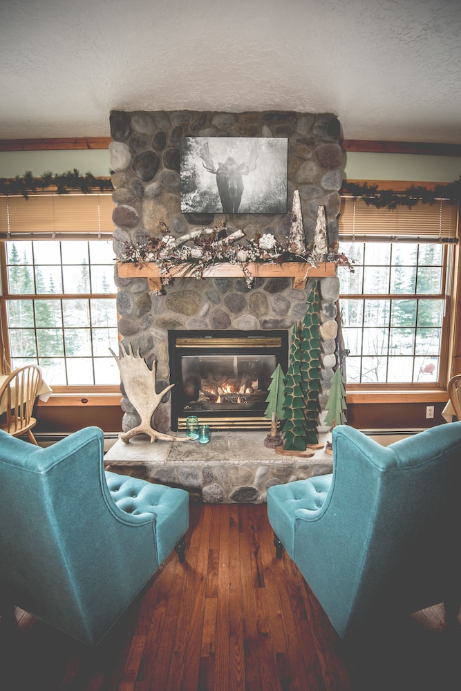 Skyport Lodge