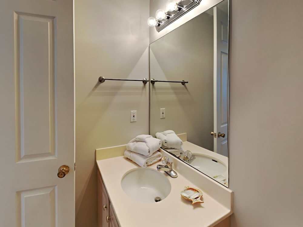 Regency Isle by Southern Vacation Rentals
