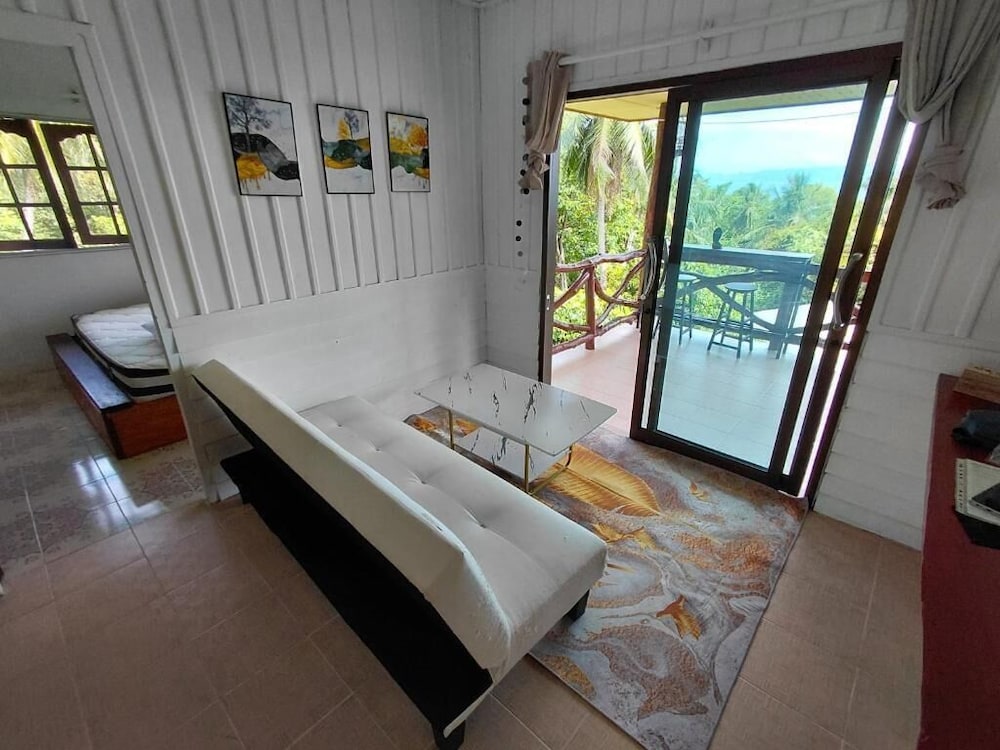 2 Bedroom Private Home Perfect for Families - Kitchen -seaviews -fast Wifi