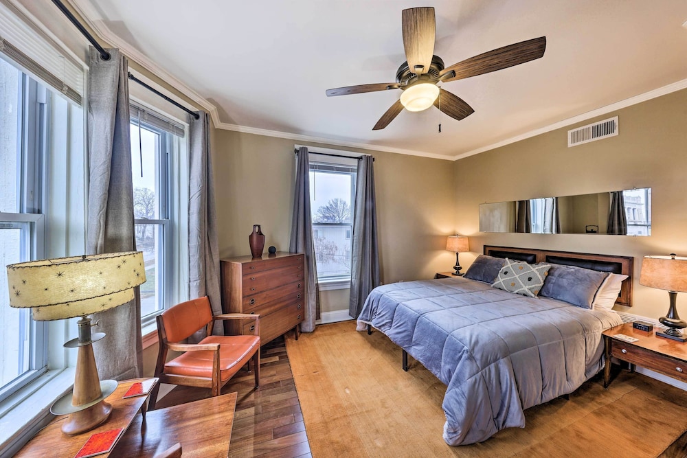 Unique Kansas City Apt: Walk to KC Streetcar Stop! view 4