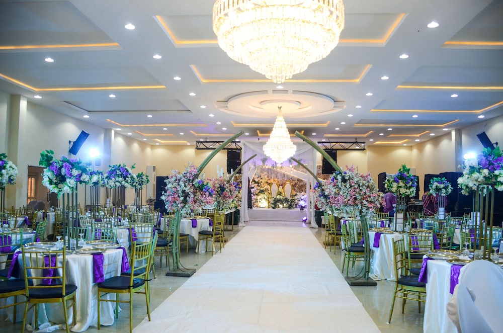 meeting & event spaces