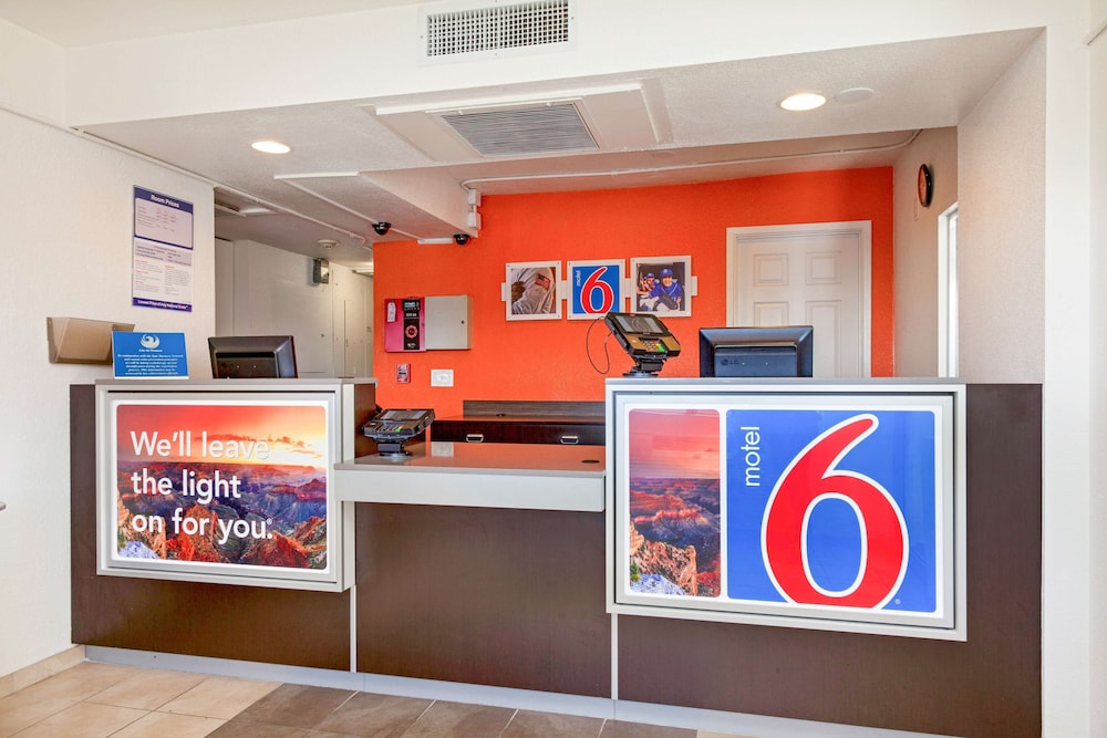 Motel 6 Phoenix North - Bell Road 2