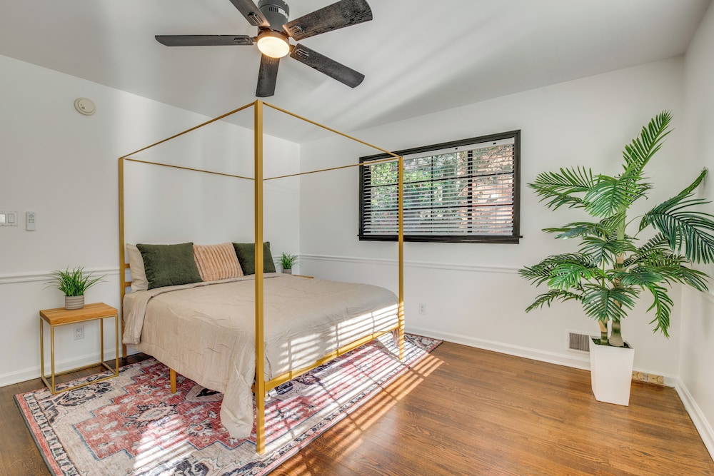 Mid-century Bungalow in the Heart of Buckhead!