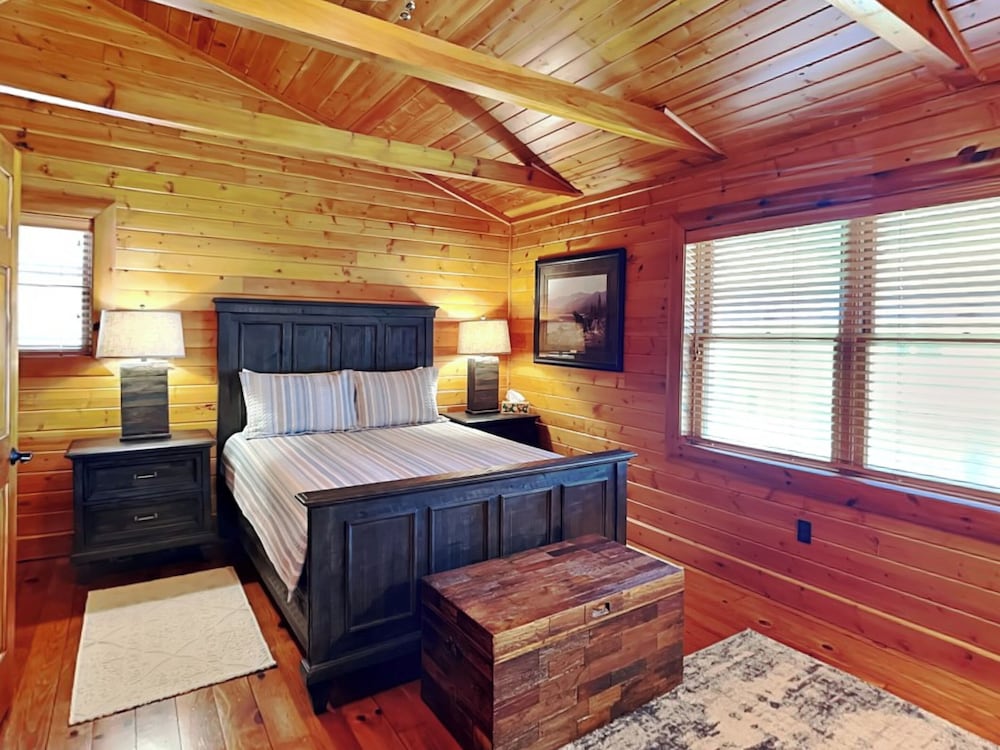 Crow's Point Lakehouse by Taylor Made Deep Creek
