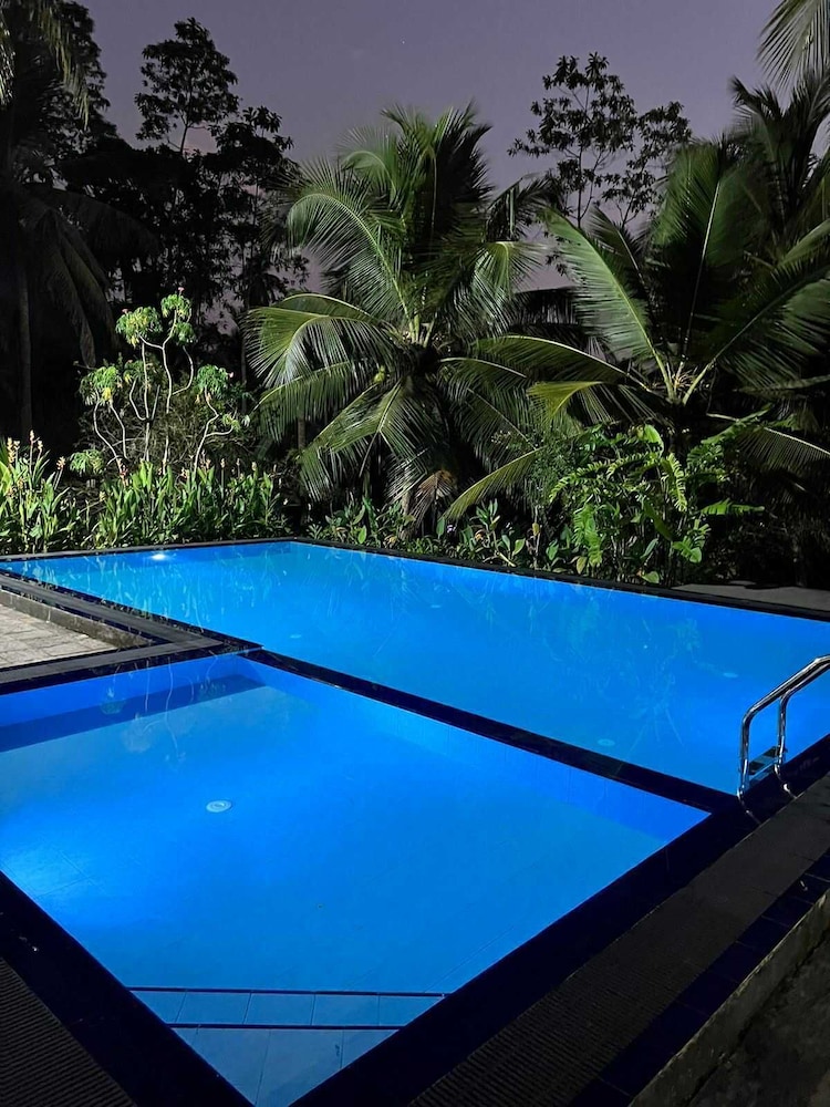 Larala Villa With Private Pool