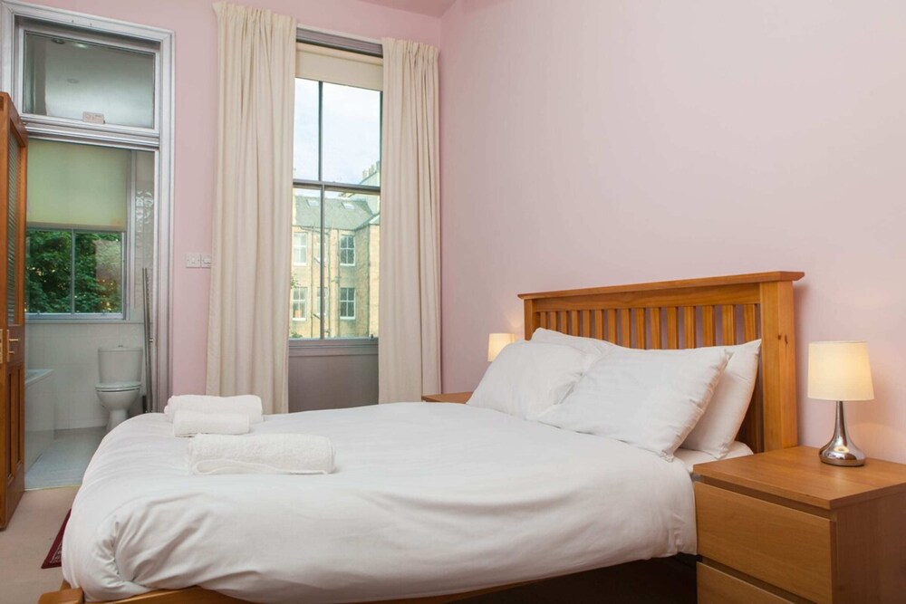 Stylish 3 Bedroom Apartment