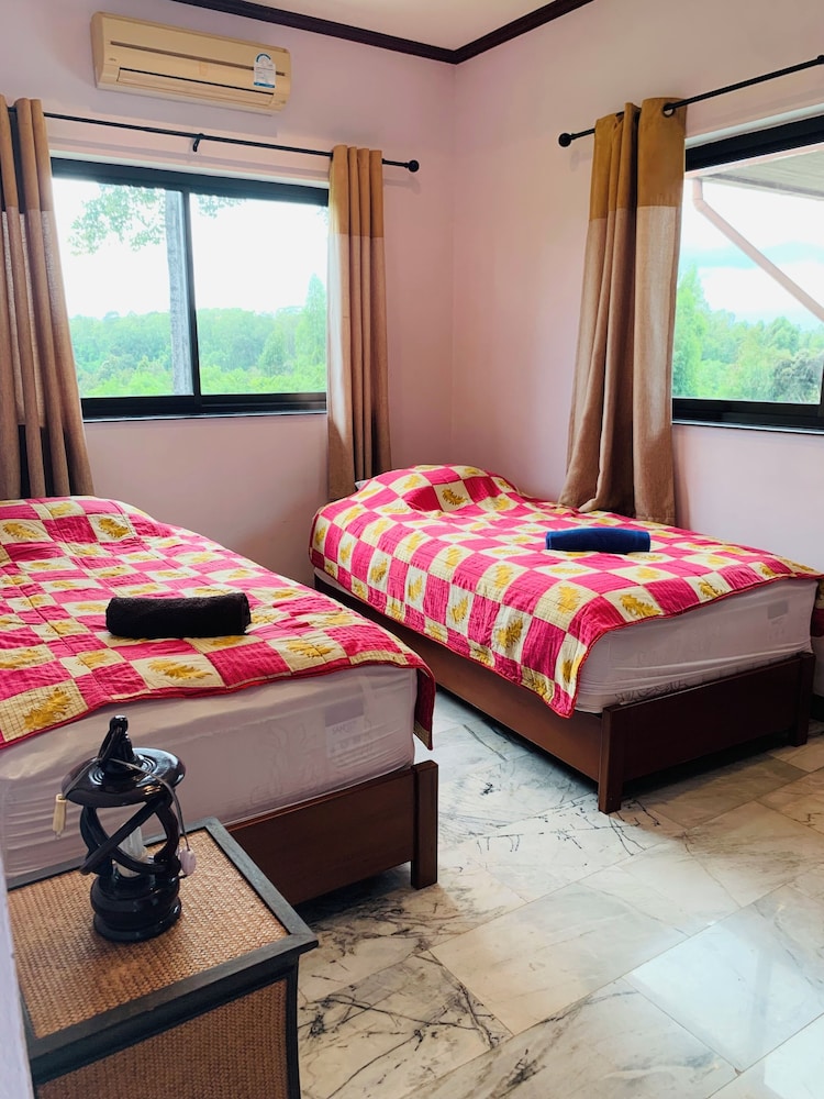 CET Resort & Rayong Padelcenter