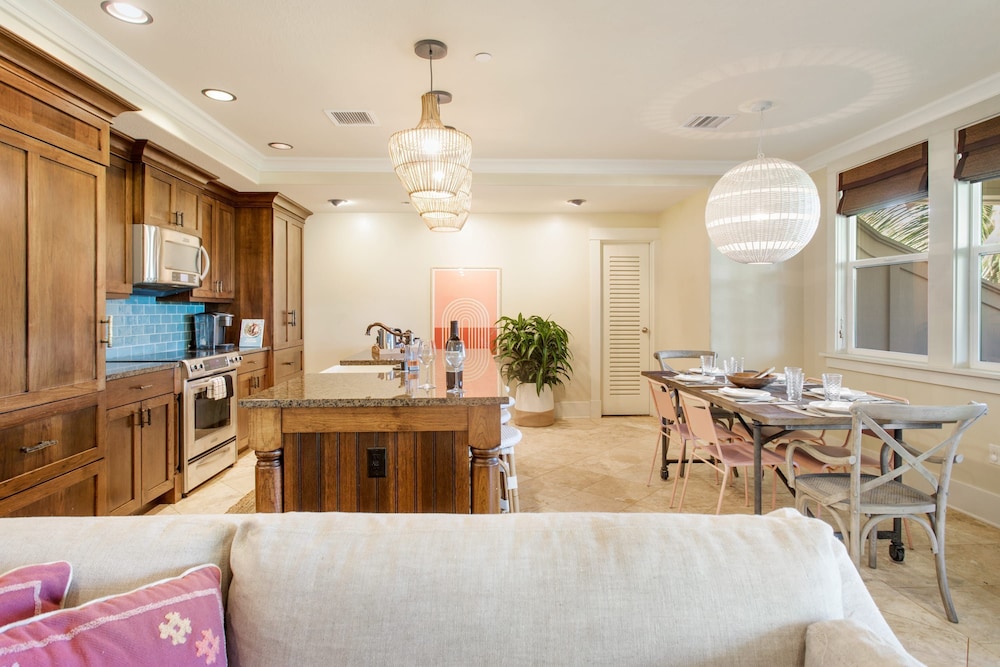 Poipu Penthouse W 2 Beaches Resort Amenities
