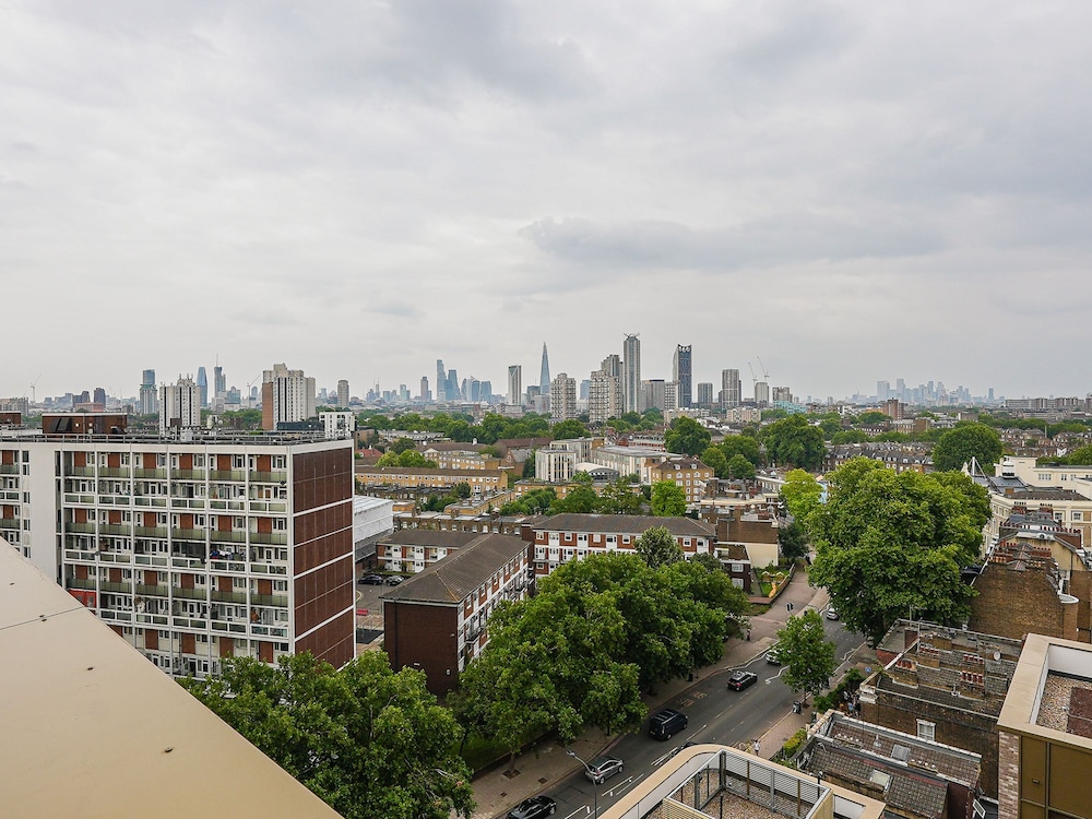 Central London Stay in Vauxhall With Balcony