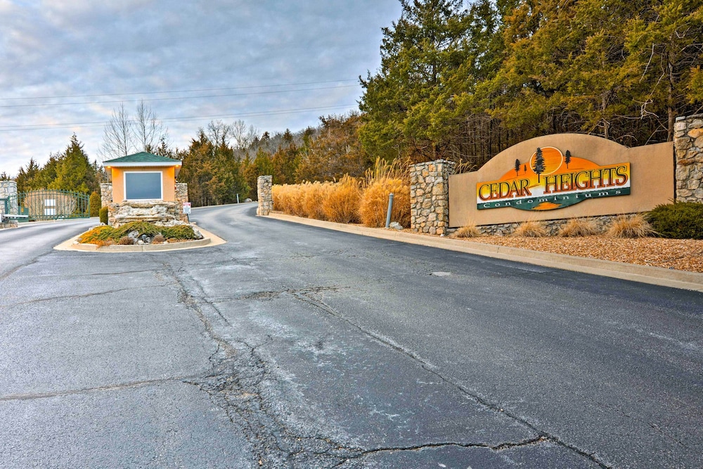 On-site Lake of the Ozarks Access: Camdenton Condo