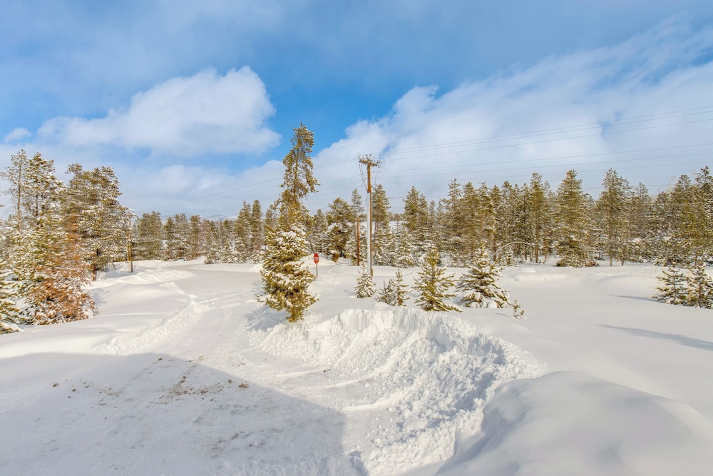 6 Mi to Winter Park Resort: Spacious Family Cabin