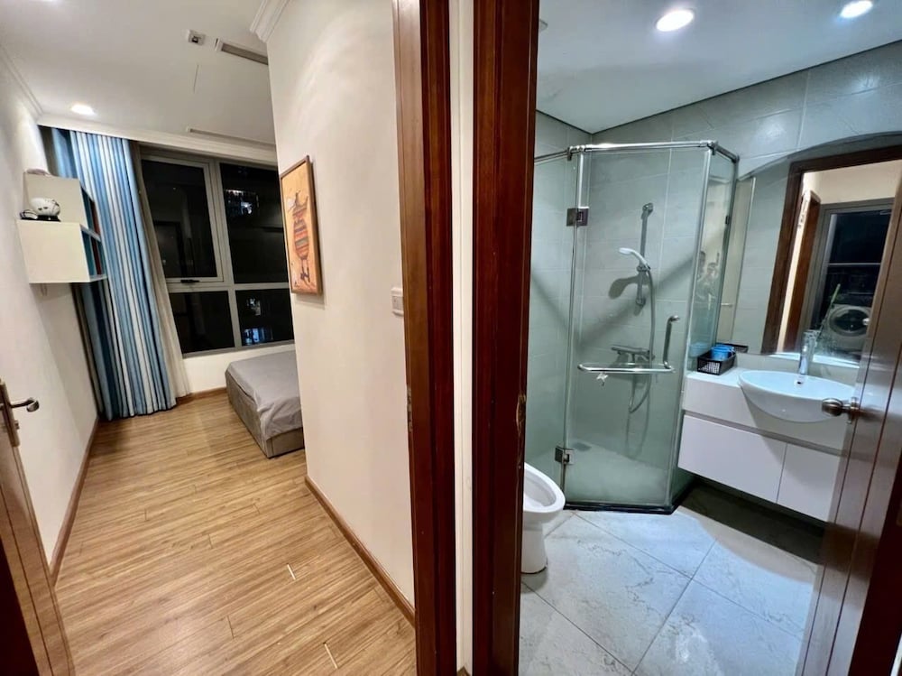 Bom Homestay Vinhomes Times City