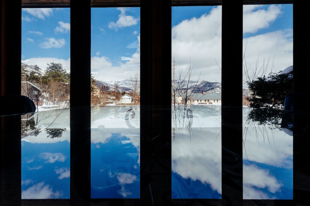 Hakuba Log Hotel Meteor