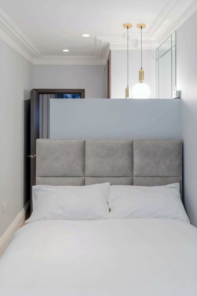 Beautifully Refurbished 2BD Flat - Earl's Court!