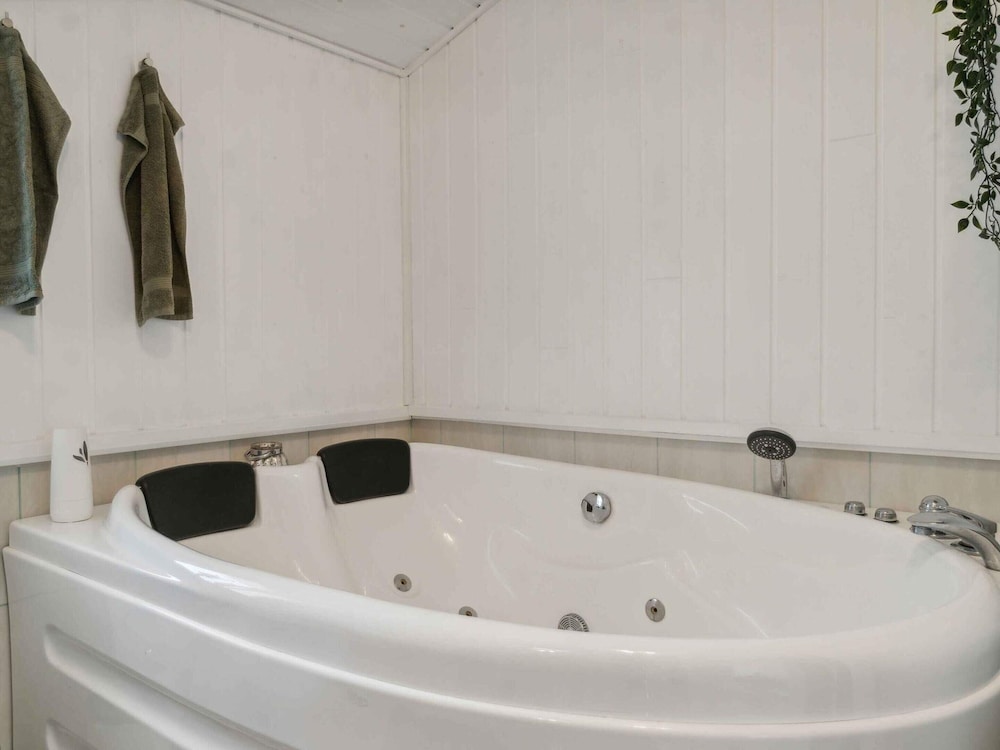 5 Star Holiday Home in Vaeggerlose