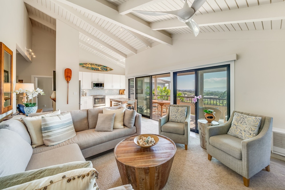 Extraordinary Molokini Views, Spectacular Renovation, New Split AC, Ocean Views!
