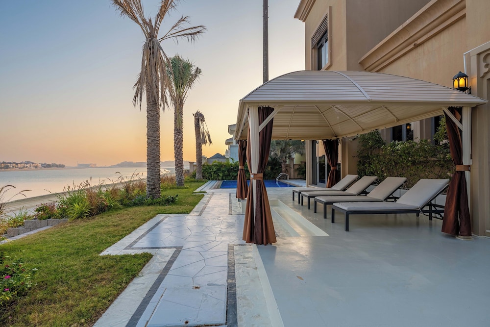 Maison Privee - Exclusive Villa w/ Private Pool, Garden and Beach