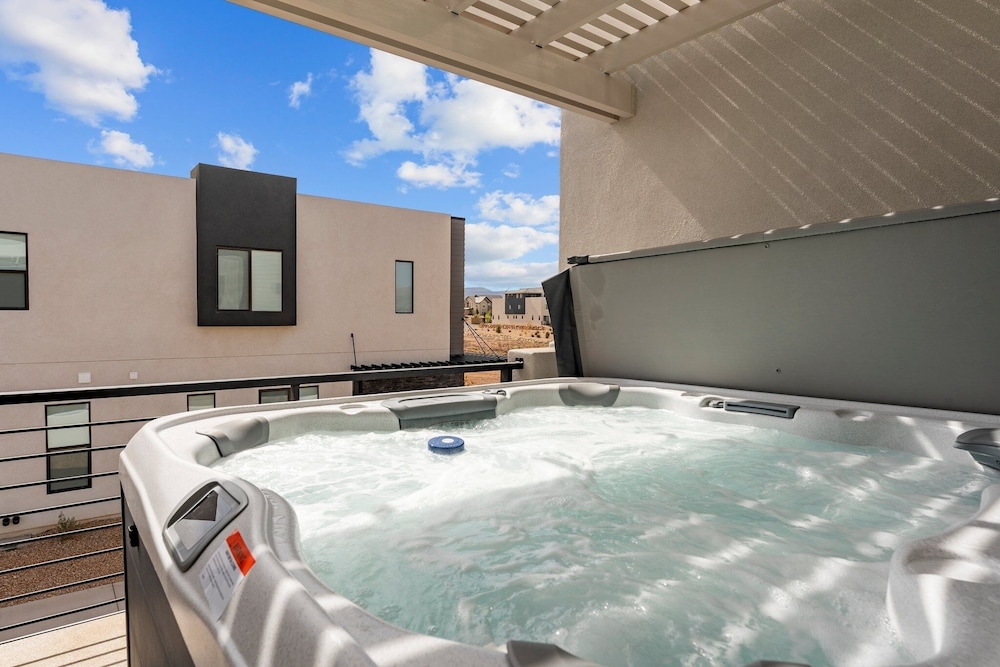 Starlight Sanctuary 4 Bedroom Townhouse