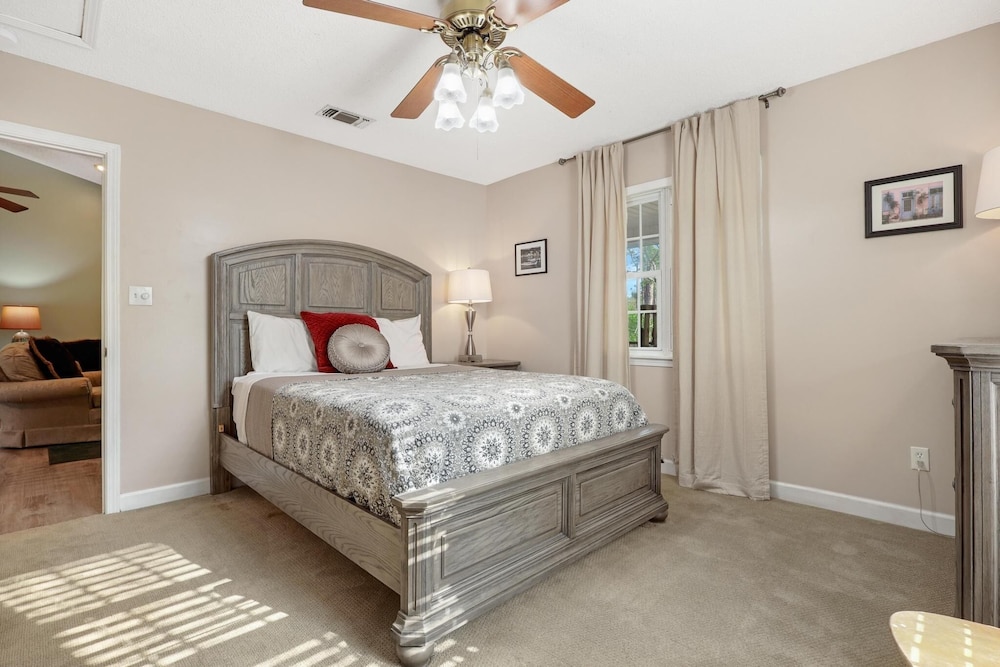 White Lane 3 Bedroom Home by RedAwning view 5