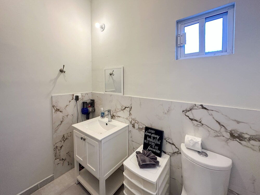 Town Shore Escape 3BR Haven