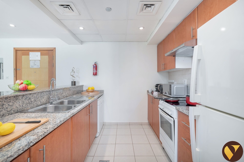 Modern 1 Bedroom Apartment in The Greens
