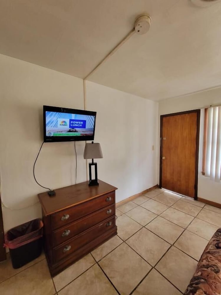 Daniel's Motel