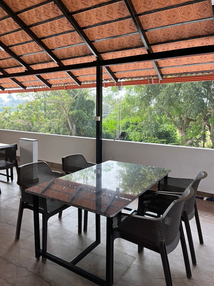 Sriram Guest House