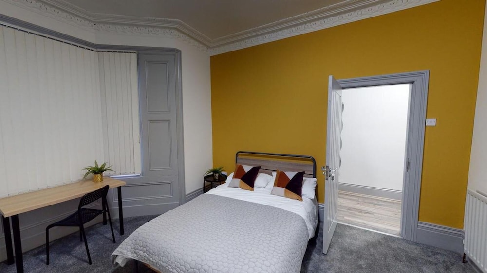 Sunderland Retreat Spacious 4 Bedroom House view 4