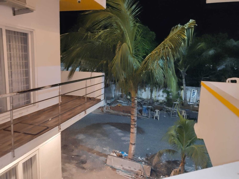 Octagon Beach Resort Pondicherry