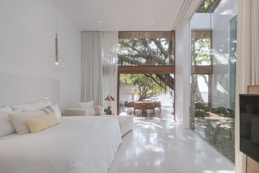 SALA Samui Chaweng Beach Resort