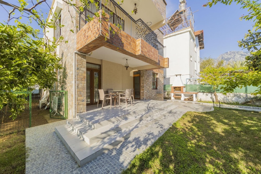Duplex Private Villa With Garden in Antalya Kemer