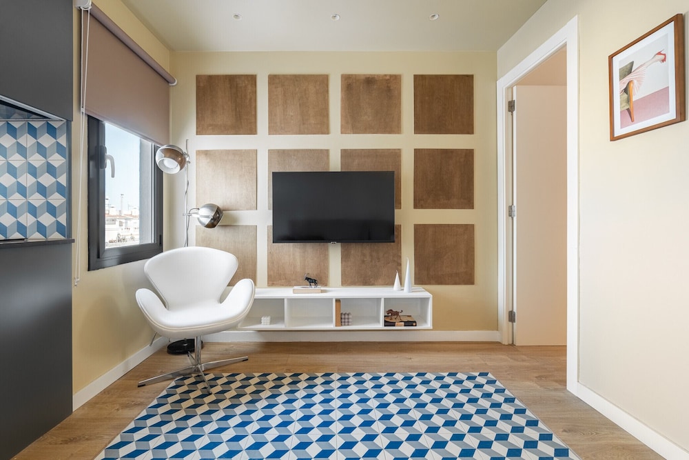 Sagrada Familia Apartment By Olala Homes
