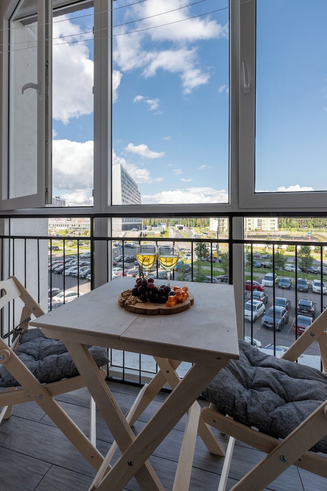 Bright Apartments near Dana Mall