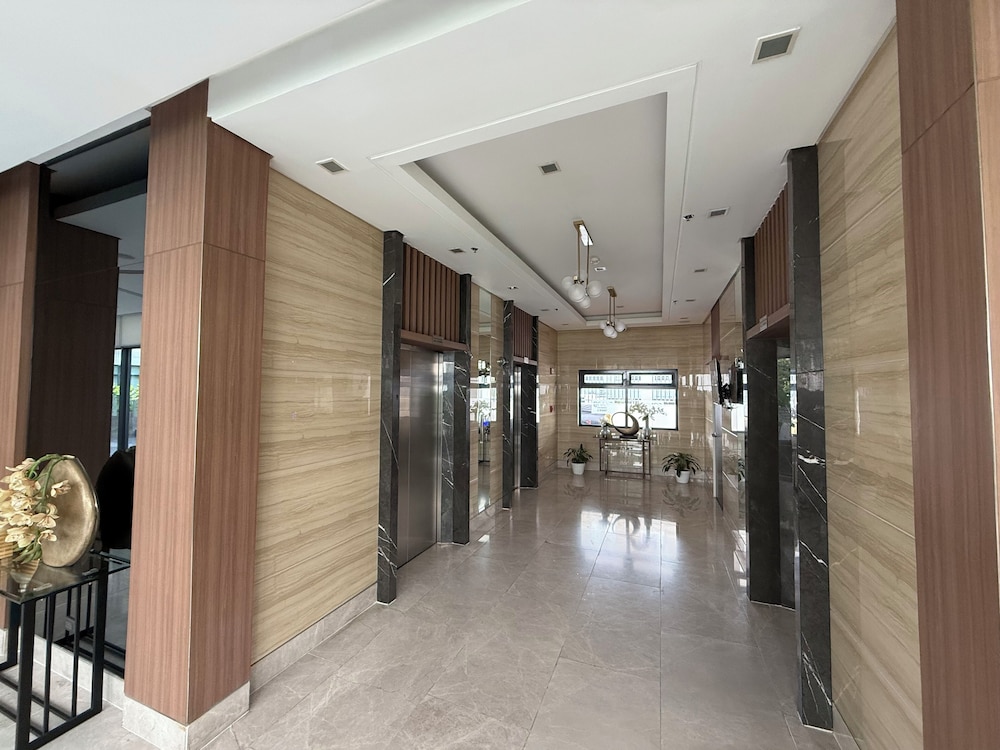 Cozy Retreat w/Balcony Near SM Mall/NAIA Airport