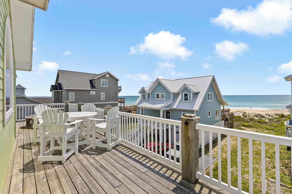 Sea La Vie (North Topsail) by Topsail Realty