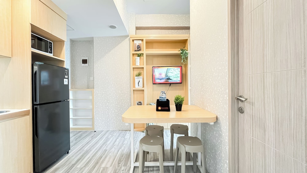 Minimalist Wooden Tone 2Br At Tokyo Riverside Pik 2 Apartment