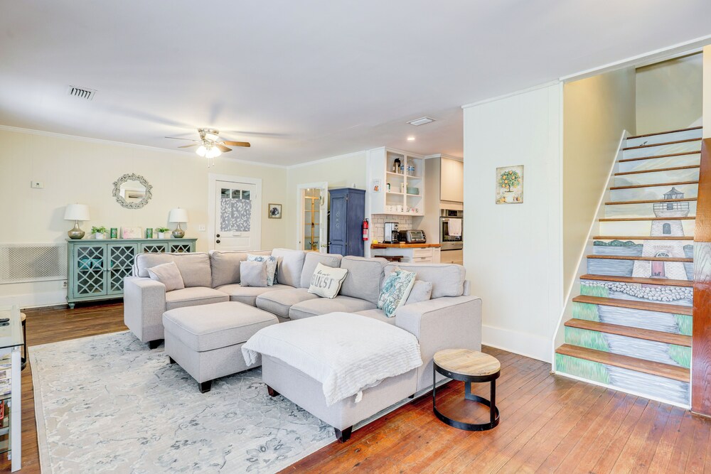 Walkable Home w/ Porch in Dtwn St Marys!
