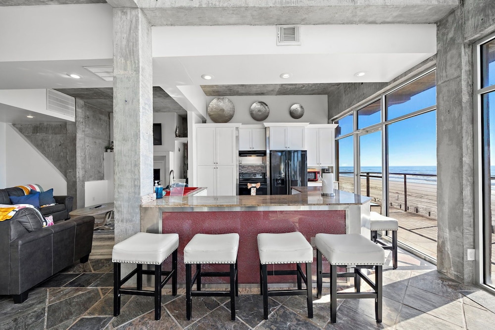 Oceanfront Experience by Ryson Vacation Rentals