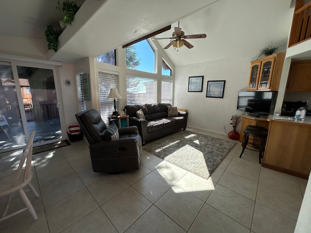 Oceanview Cabin 18 With Private Jacuzzi