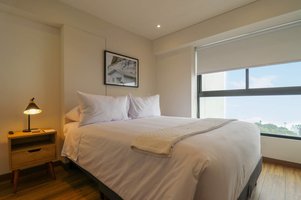 w Amazing 3BR w Balcony in San Isidro