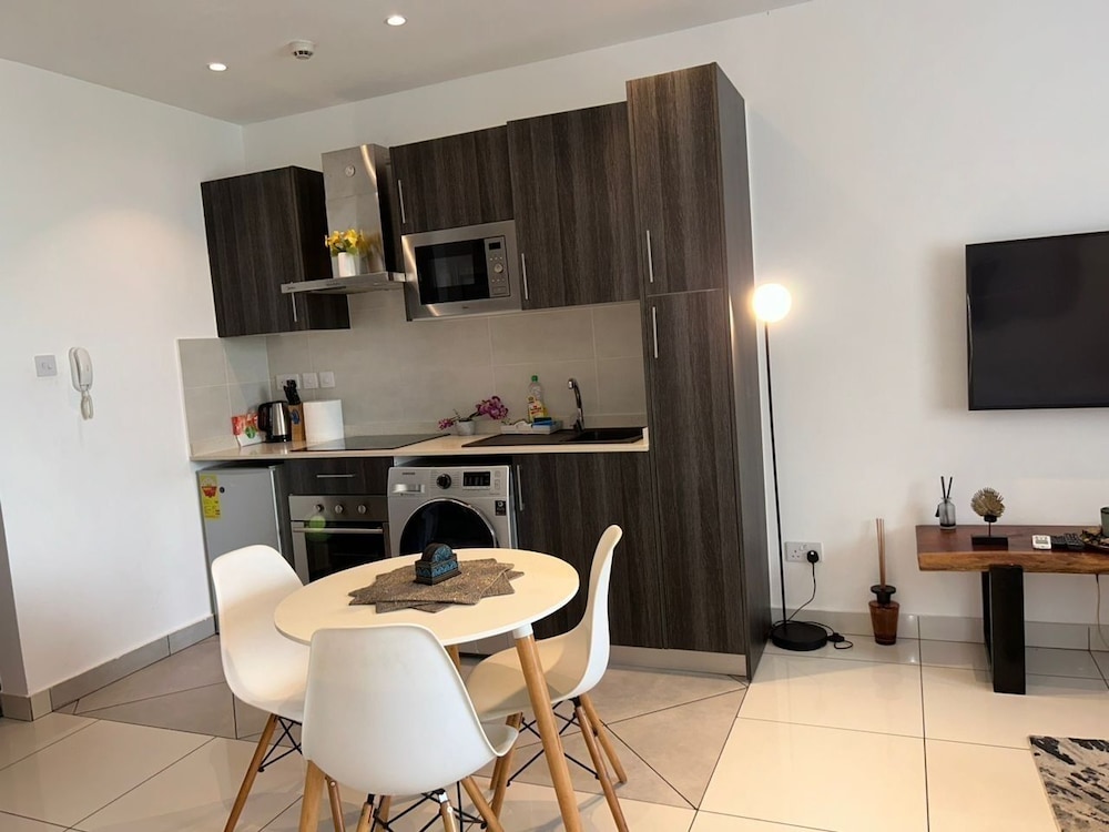 EBS LEGEND PROPERTIES