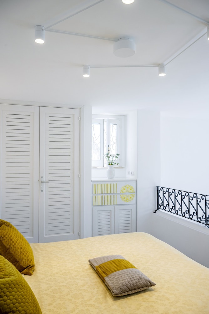Estate4home - Casetta Arienzo