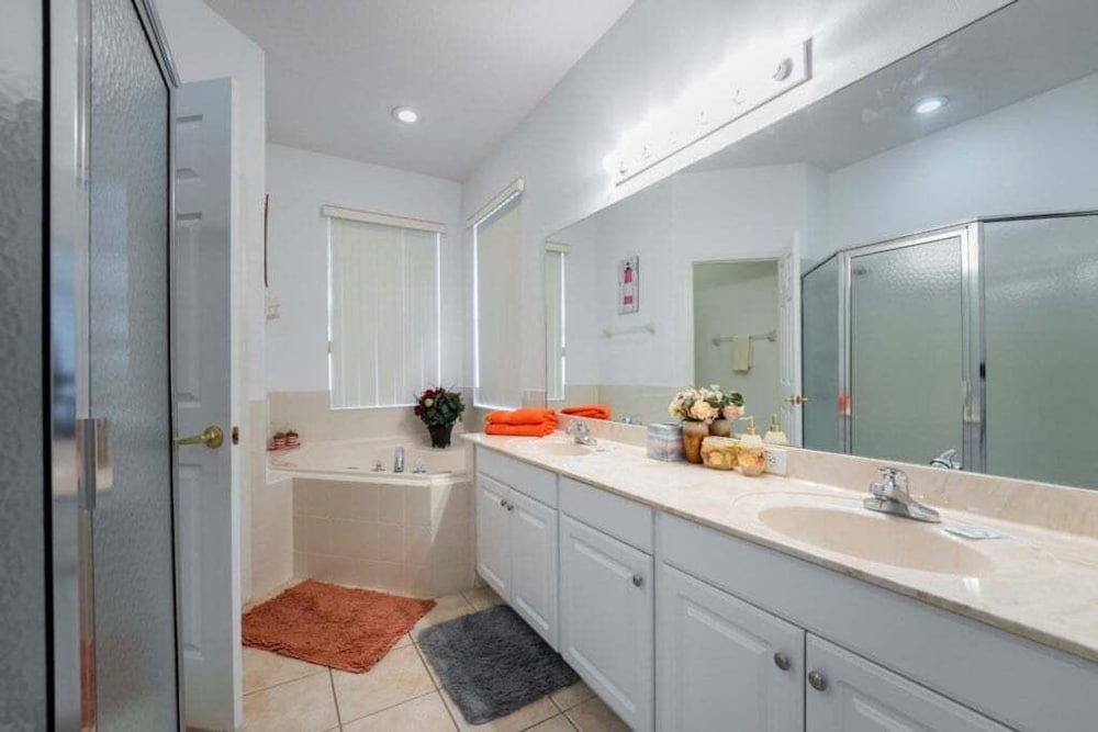 Calabay Comfort - 4br Pool & Spa Near Disney 4 Bedroom Villa