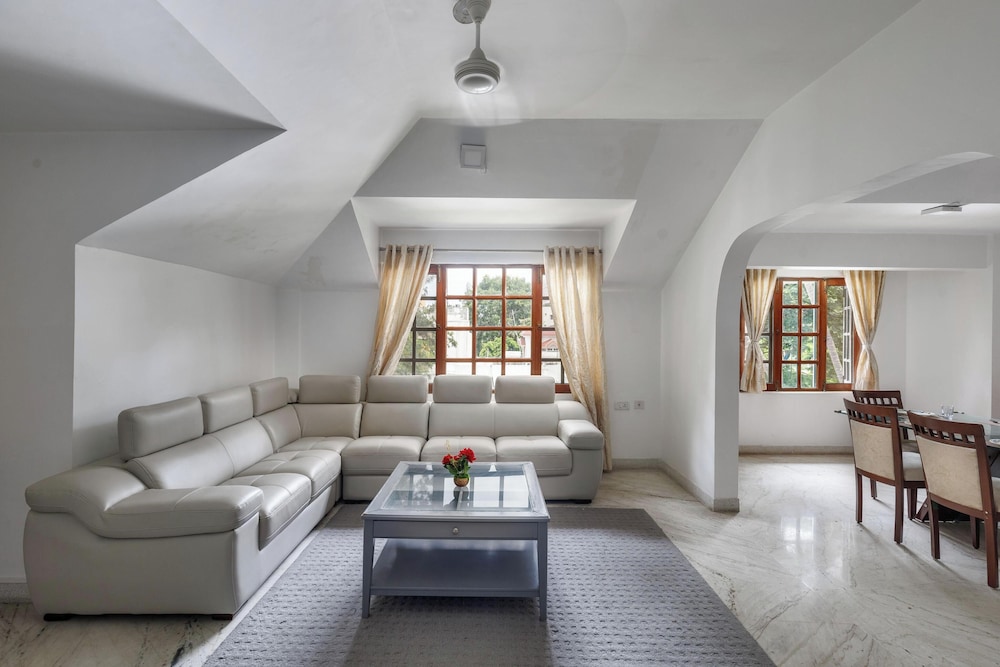 Casa Bianca by Red Olivenr Taj MG Roadpvt Garden