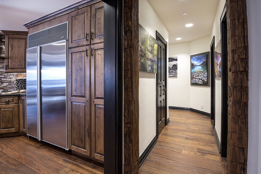 Contemporary 3 Bedroom Ski In, Ski Out Condo in the Heart of Beaver Creek Village