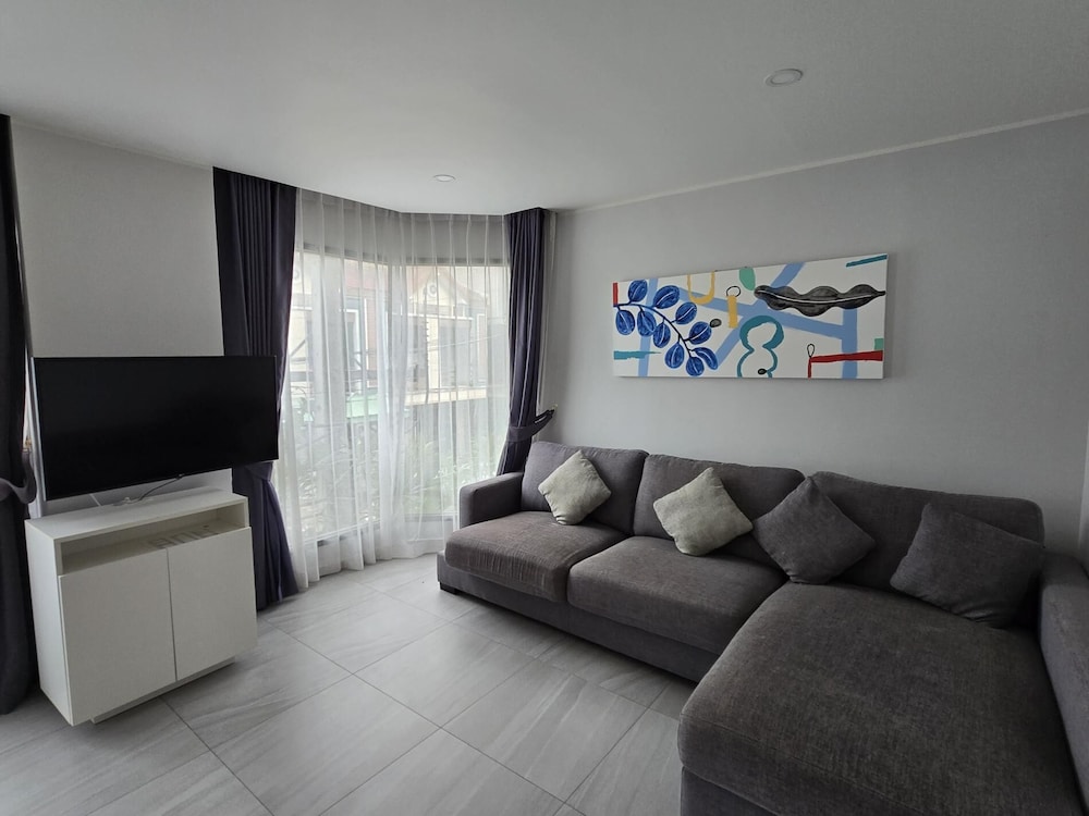Urban Chill -1 Bedroom T2-216
