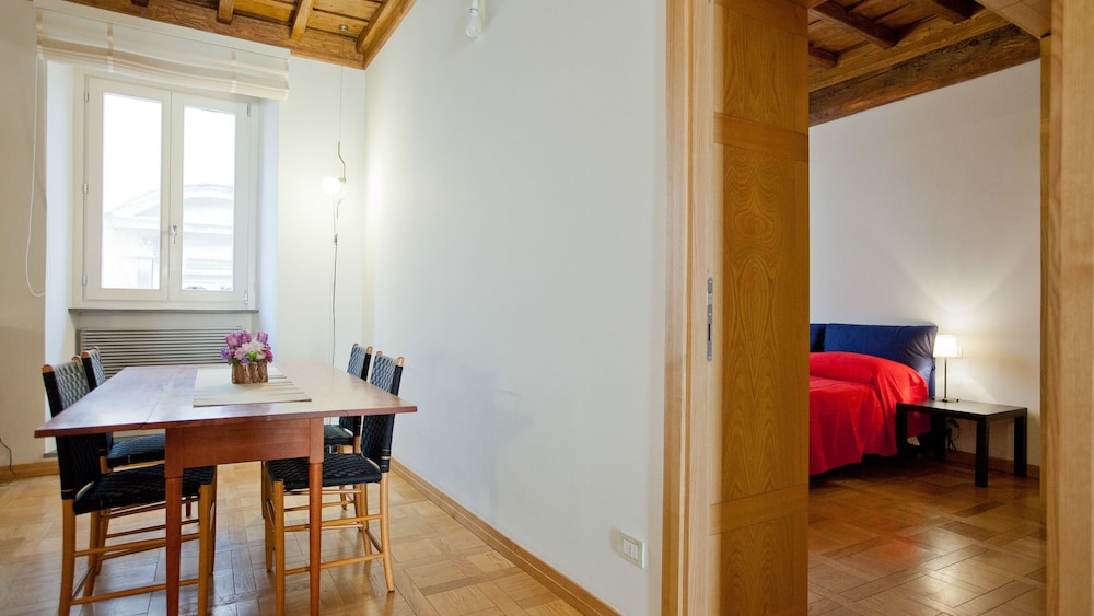 Rental in Rome Pantheon Suite