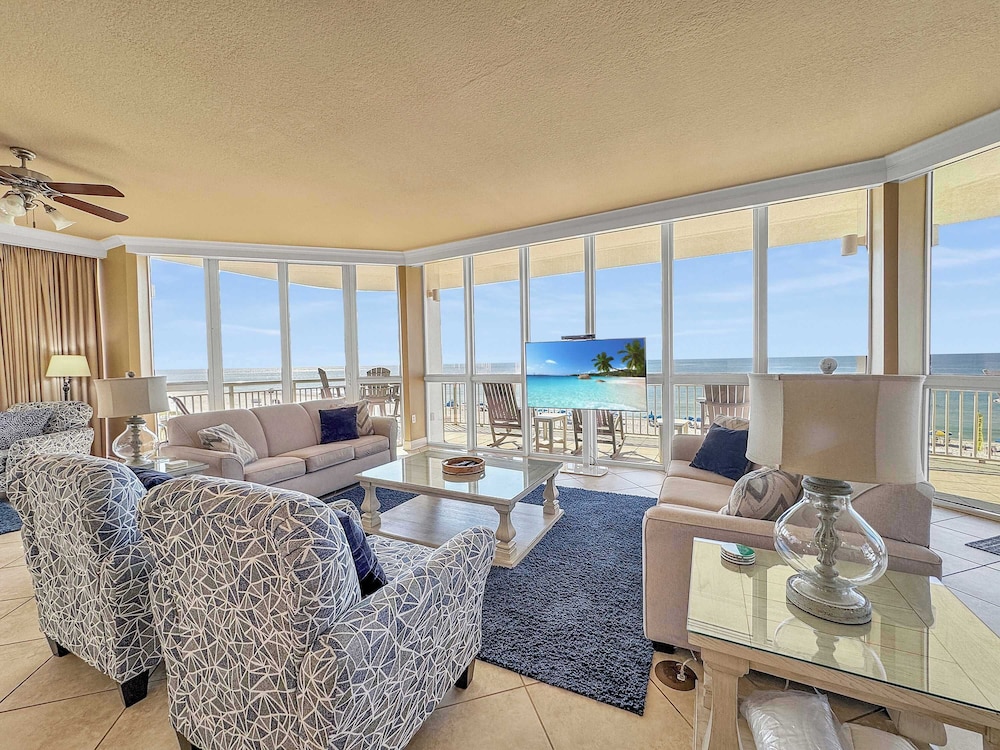 Oceanfront Luxe Pool + Beachfront Free Golf